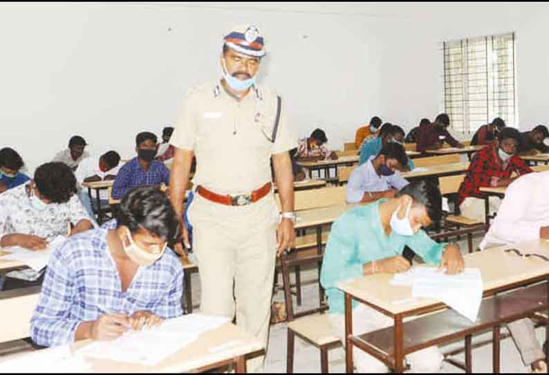 பெரம்பலூர்-அரியலூர் மாவட்டங்களில் 2-ம் நிலை காவலர் பதவிகளுக்கான எழுத்து தேர்வை 9,557 பேர் எழுதினர்