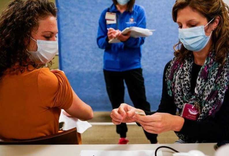 636 அமெரிக்க ஆஸ்பத்திரிகளுக்கு ‘பைசர்’ கொரோனா தடுப்பூசிகளை அனுப்பும் பணி தொடங்கியது