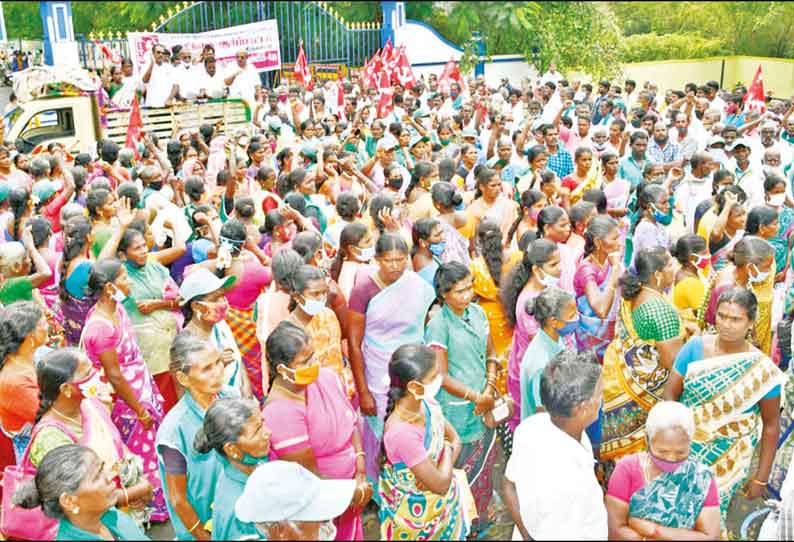 காலமுறை ஊதியம் வழங்க வலியுறுத்தி ஊரக வளர்ச்சி உள்ளாட்சித்துறை ஊழியர்கள் ஆர்ப்பாட்டம்