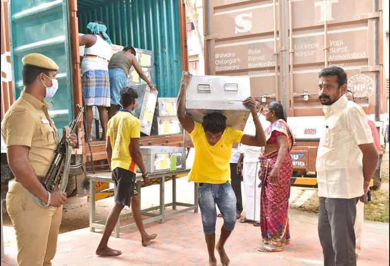 சட்டமன்ற தேர்தலை முன்னிட்டு மராட்டிய மாநிலத்தில் இருந்து கொண்டு வரப்பட்ட 1,600 வாக்குப்பதிவு எந்திரங்கள்