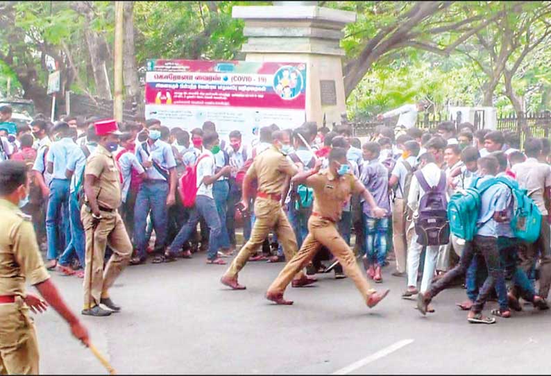 புதுவை கவர்னர் மாளிகையை முற்றுகையிட்ட மாணவர்கள் மீது தடியடி மருத்துவ படிப்பில் 10 சதவீத உள்ஒதுக்கீடு கேட்டு போராட்டம்