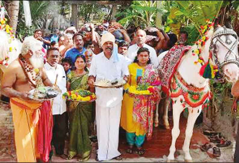 பொட்டல்குளம் அய்யன்மலை அய்யப்ப சாமி கோவிலுக்கு திருஆபரண ஊர்வலம் திரளான பக்தர்கள் பங்கேற்பு