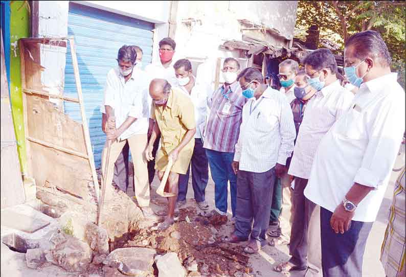 சேலம் மாநகராட்சிக்கு வரி செலுத்தாத 5 வீடுகளில் குடிநீர் இணைப்பு துண்டிப்பு 2 கடைகளுக்கு சீல்