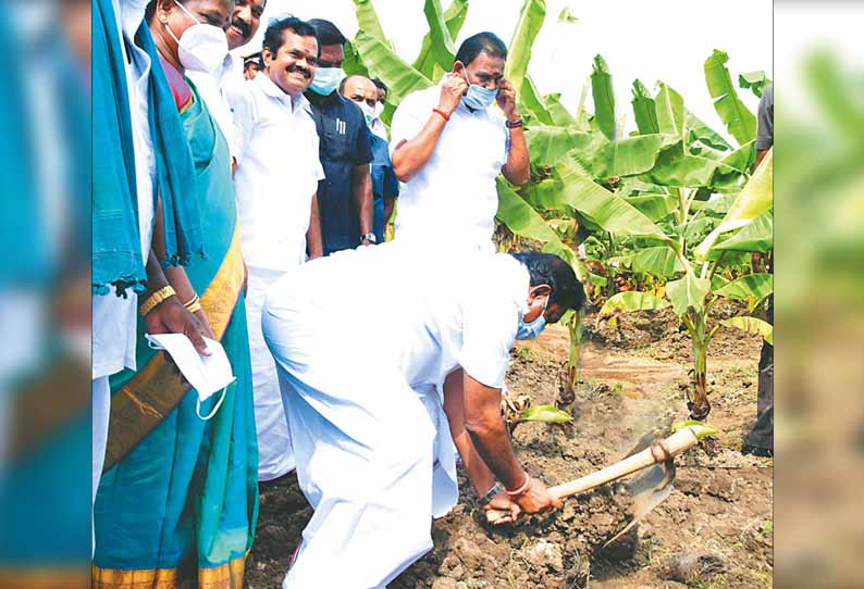 ‘‘பொய் பிரசாரத்தால் ஆட்சிக்கு வர துடிக்கும் தி.மு.க.வுக்கு தக்கபாடம் புகட்டவேண்டும்’’ - நாமக்கல் பிரசாரத்தில் எடப்பாடி பழனிசாமி பேச்சு