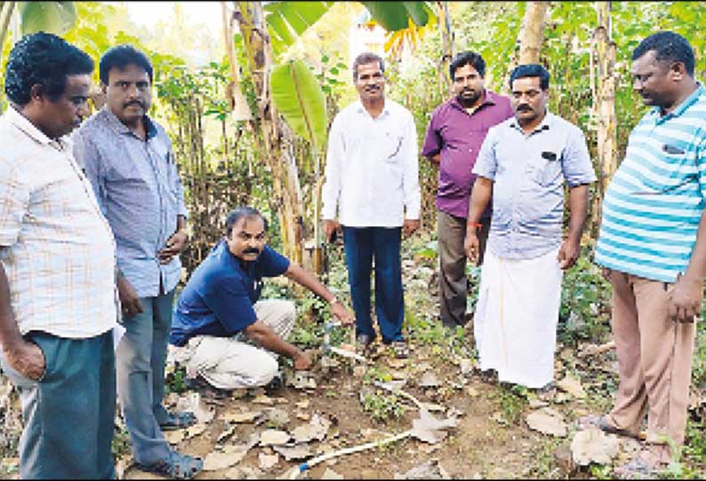 திருக்கனூர் அருகே குடிநீர் பிரச்சினையை தீர்க்கக்கோரி கிராம மக்கள் சாலைமறியல்