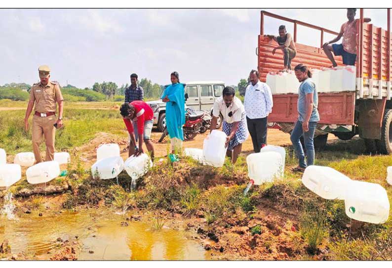 கும்மிடிப்பூண்டி அருகே   ரூ.20 லட்சம் எரிசாராயம் அழிப்பு