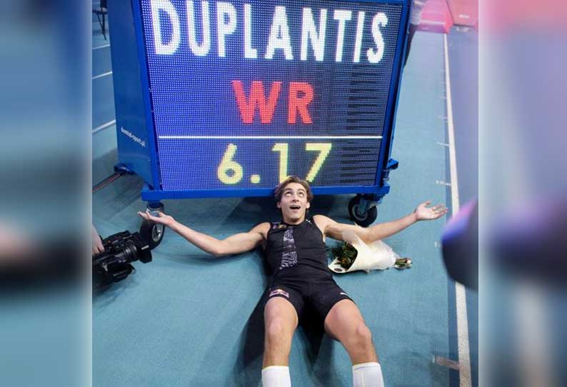 சுவீடன் நாட்டு உயரம் தாண்டுதல் வீரர் புதிய உலக சாதனை 202002090900589707_Swedens-Armand-Duplantis-Sets-New-World-Record-in-Pole_SECVPF
