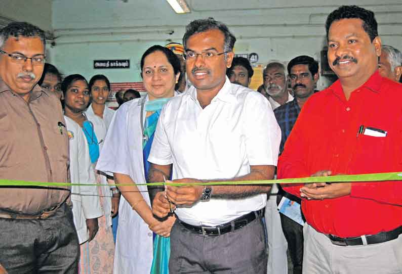 தென்காசி அரசு ஆஸ்பத்திரியில் தாய்ப்பால் வங்கி  கலெக்டர் அருண் சுந்தர் தயாளன் திறந்து வைத்தார்