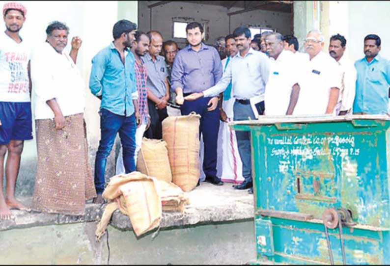 காரைக்கால் மாவட்டத்தில் நெல் கொள்முதல் நிலையங்கள் திறப்பு