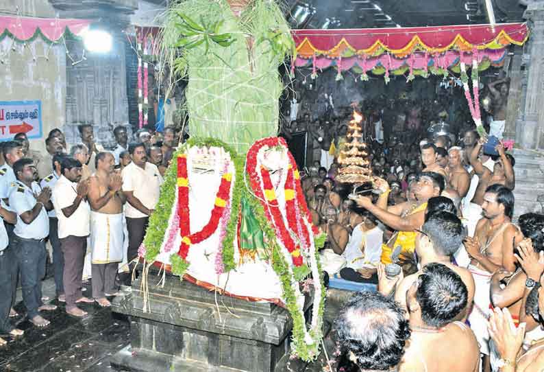 திருச்செந்தூர் சுப்பிரமணிய சுவாமி கோவில் மாசி திருவிழா கொடியேற்றத்துடன் தொடங்கியது திரளான பக்தர்கள் சாமி தரிசனம்