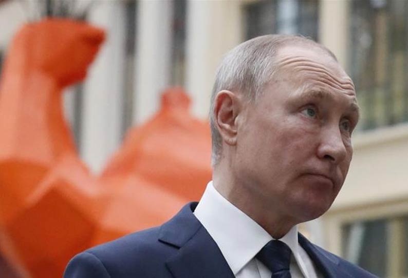 Putin Dismisses Rumours He Uses Body Doubles For Security | பாதுகாப்பு ...