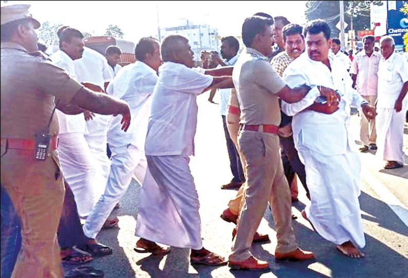 பல்லடம் ஊராட்சி ஒன்றியத்தில் கோஷ்டி மோதலால் துணைத்தலைவர் பதவியை பறி கொடுத்த காங்கிரஸ்