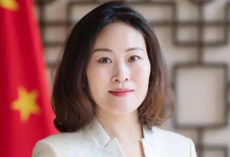 சீனாவின் பெண் தூதர் கையில் நேபாள அரசியல் நெருக்கடி