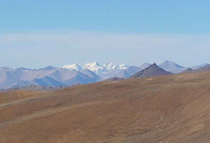 லடாக் எல்லையில் சில பகுதிகளில் சீனா பின்வாங்கவில்லை 40000 வீரர்கள் உள்ளனர் ; நீடிக்கும் சிக்கல்