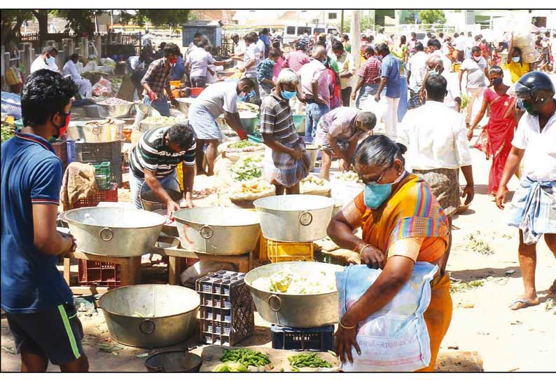 இன்று முழுஊரடங்கு: தூத்துக்குடி மார்க்கெட்டில் காய்கறிகள் வாங்க அலைமோதிய மக்கள் கூட்டம்