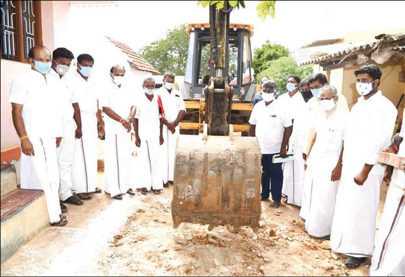 “எம்.ஜி.ஆர். சிலையை அவமதித்தவர்கள் கொரோனா வைரசை விட மோசமானவர்கள்” அமைச்சர் கடம்பூர் ராஜூ ஆவேசம்