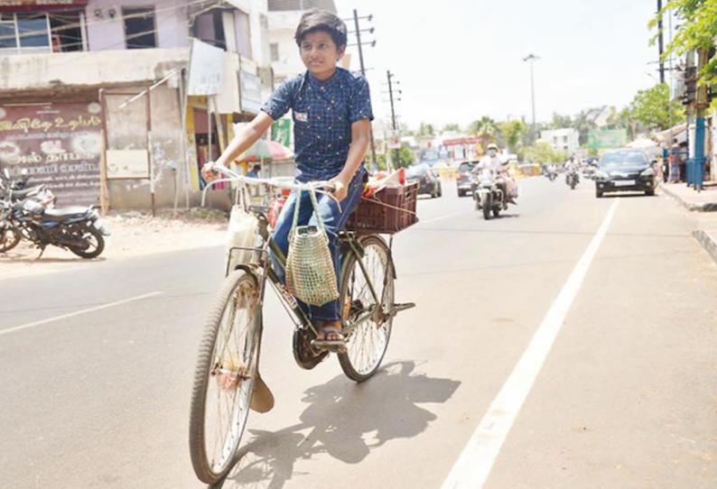 ‘தினத்தந்தி’ செய்தி எதிரொலி சமோசா விற்கும் சிறுவனிடம் செல்போனில் பேசிய மு.க.ஸ்டாலின் கல்வி செலவை ஏற்பதாக அறிவிப்பு