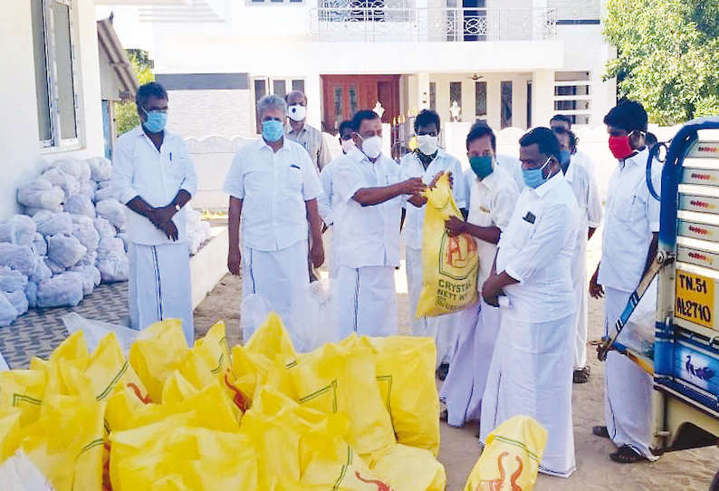 வாய்மேடு பகுதியில் 200 குடும்பங்களுக்கு நிவாரண உதவி அமைச்சர் ஓ.எஸ்.மணியன் வழங்கினார்