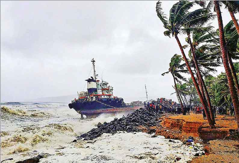 சூறாவளி காற்றுடன் பலத்த மழை: மும்பை அருகே ‘நிசர்கா’ புயல் கரையை கடந்தது