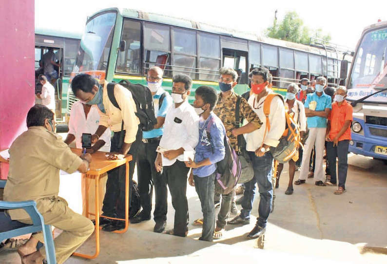 நெல்லையில் இருந்து நாகர்கோவிலுக்கு பஸ்சில் செல்ல ஆதார் எண் கட்டாயம் திடீர் கட்டுப்பாட்டால் பயணிகள் அவதி