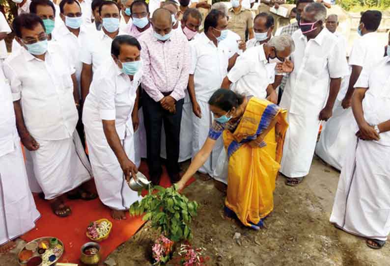 பள்ளிக்கூடங்கள் திறப்பு குறித்து முடிவு செய்யப்படவில்லை;  கோபியில் அமைச்சர் கே.ஏ.செங்கோட்டையன் பேட்டி