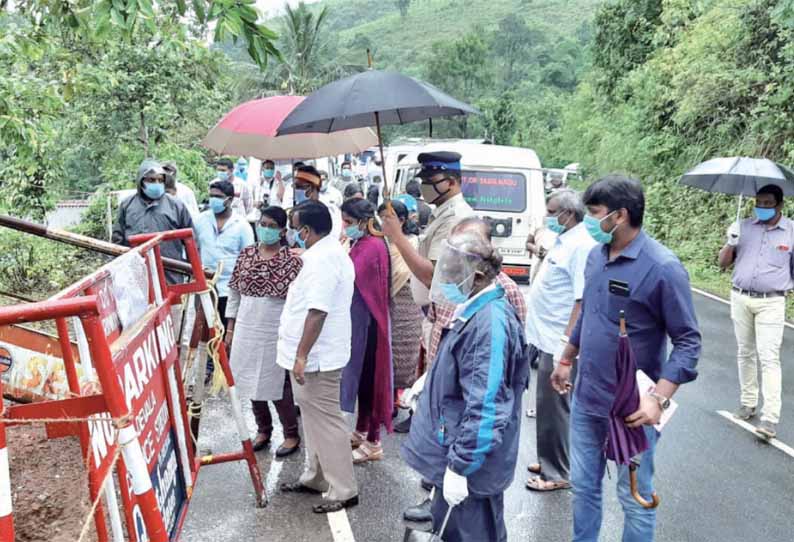 கூடலூர் அருகே தனிமைப்படுத்தப்பட்ட பொன்வயல் கிராமத்தில் கலெக்டர் இன்னசென்ட் திவ்யா ஆய்வு