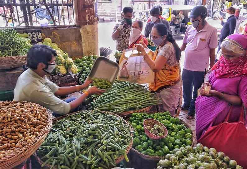 டெல்லியில் வியாபாரிகள் இடையே அதிகரிக்கும் கொரோனா: ரூபாய் நோட்டுகள் மூலம் பரவுகிறதா?