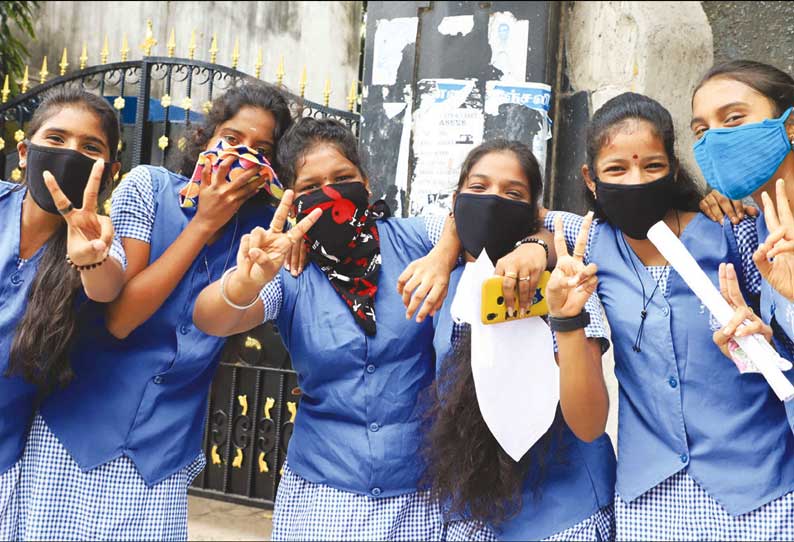 கொரோனா தொற்றில் இருந்து மாணவர்களை காக்கும் வகையில்; எஸ்.எஸ்.எல்.சி. பொதுத்தேர்வு ரத்து அனைவரும் தேர்ச்சி - எடப்பாடி பழனிசாமி அறிவிப்பு