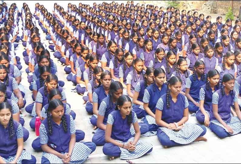 குமரி மாவட்டத்தில் பிளஸ்-2 பொதுத்தேர்வு: தமிழ் பாட தேர்வை 21,902 பேர் எழுதினர்