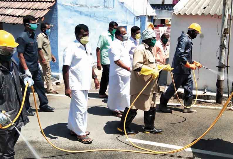 அத்தியாவசிய தேவைகளுக்கு மட்டும் வீட்டில் இருந்து வெளியே வாருங்கள் பொதுமக்களிடம் அமைச்சர் கே.சி.கருப்பணன் வேண்டுகோள்