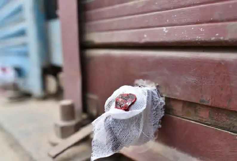 டாக்டர் சீட்டு இல்லாமல் மாத்திரை விற்பனை: திண்டுக்கல் மாவட்டத்தில் 11 மருந்து கடைகளுக்கு ‘சீல்’