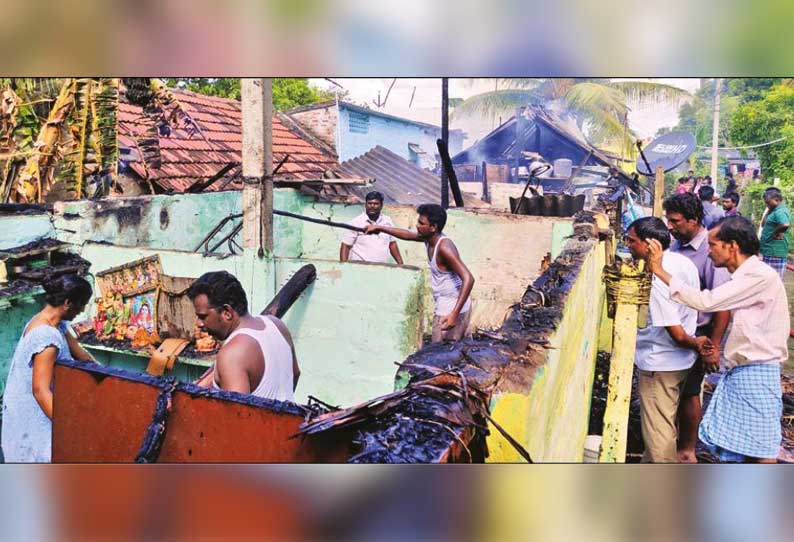 ஊத்துக்கோட்டையில் கியாஸ் சிலிண்டர் வெடித்து சிதறியதில் வீடுகள் எரிந்து நாசம்; 2 பேர் படுகாயம்