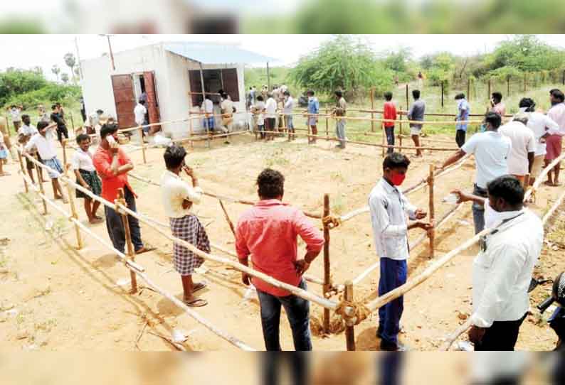 திருவண்ணாமலை மாவட்டத்தில், 167 டாஸ்மாக் கடைகள் திறப்பு - நீண்ட வரிசையில் நின்ற மதுபிரியர்கள்