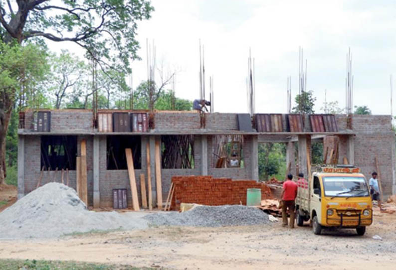 மலைவாழ் மக்கள் பயன்பாட்டுக்காக  சாடிவயலில் ரூ.50 லட்சத்தில் சமுதாயக்கூடம்  மத்வராயபுரம் ஊராட்சி சார்பில் கட்டப்படுகிறது