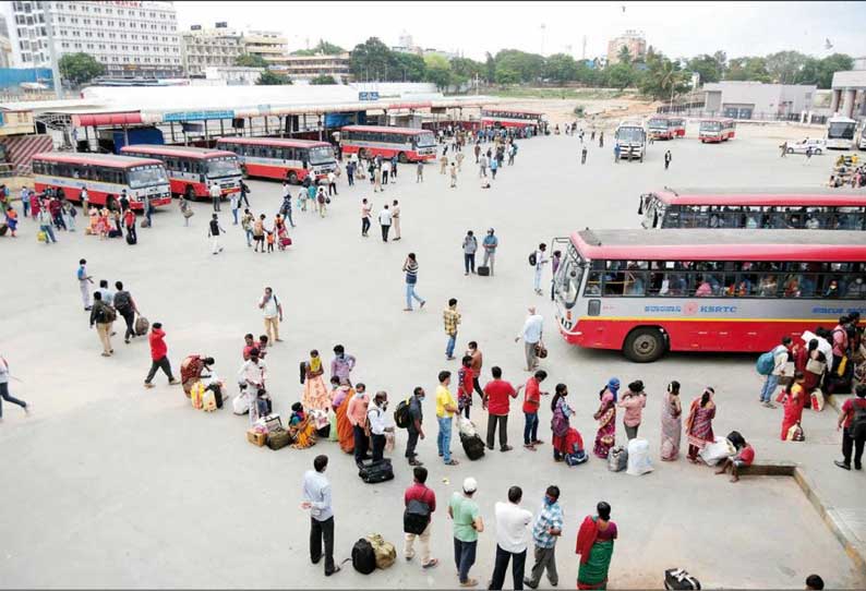 பஸ், வாடகை கார், ஆட்டோக்கள் ஓடின கர்நாடகத்தில் இயல்புநிலை திரும்பியது மக்களின் நடமாட்டம் குறைவு