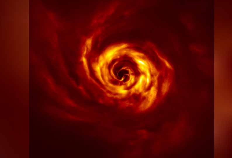 பூமியை போன்ற ஒரு பெரிய கிரகம் உருவாகி வருவதை வானியலாளர்கள் கண்டறிந்துள்ளனர்