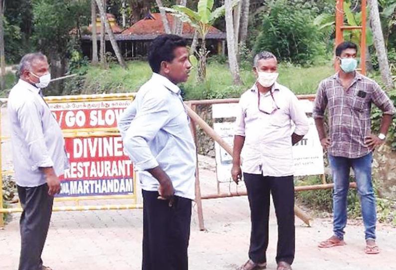 குழித்துறை அருகே பரபரப்பு கேரளாவில் இருந்து வந்த டீக்கடை ஊழியருக்கு கொரோனா எல்லையில் நடந்த பரிசோதனையில் சிக்கினார்