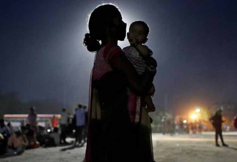 இரண்டு வயதிற்குட்பட்ட குழந்தைகளுக்கு முக கவசம் ஆபத்து எச்சரிக்கை