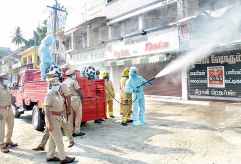 திண்டுக்கல்லில் மக்கள் அதிகம் நடமாடும் பகுதிகளில் கிருமிநாசினி தெளிப்பு