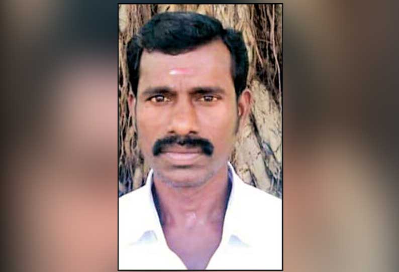 மாமல்லபுரம் அருகே தடுப்புச்சுவரில் மோட்டார் சைக்கிள் மோதி தனியார் நிறுவன ஊழியர் பலி