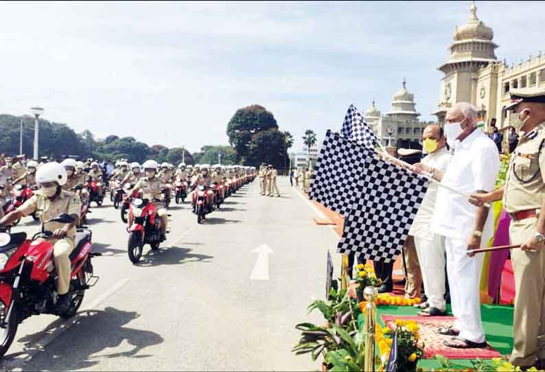 நிர்பயா திட்டத்தின் கீழ் பெண்களின் பாதுகாப்புக்காக போலீஸ் துறைக்கு 751 இருசக்கர வாகனங்கள் எடியூரப்பா வழங்கினார்