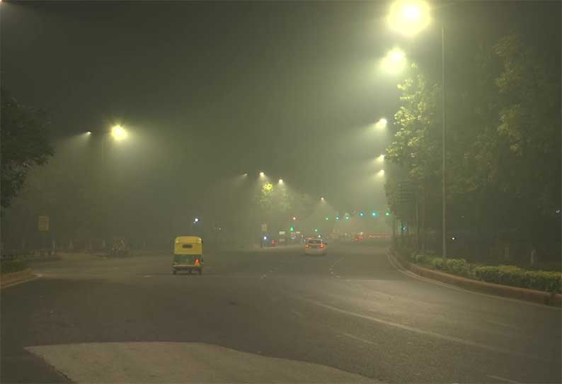 தடையை மீறி பட்டாசு வெடிப்பு: டெல்லியில் மிகவும் மோசம் - பொதுமக்கள் அவதி