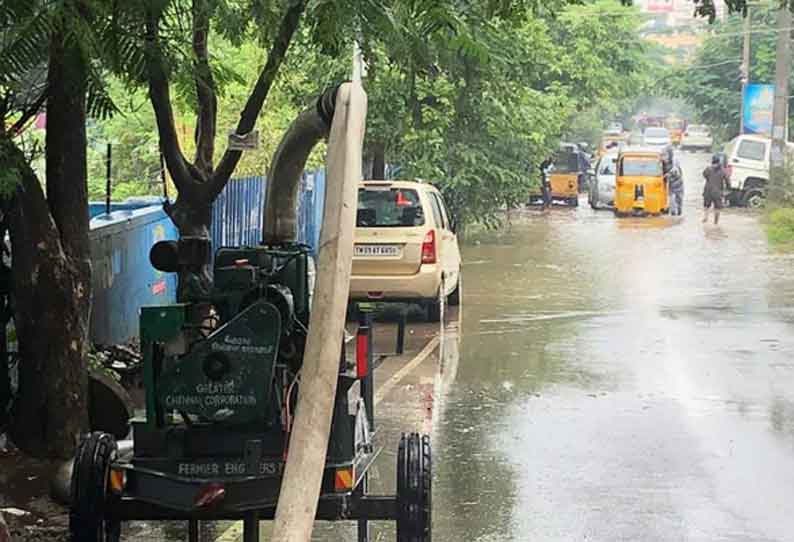 பழைய கட்டிடங்களில் தங்கி இருப்பவர்கள் பாதுகாப்பான இடங்களுக்கு செல்ல அறிவுறுத்தல்