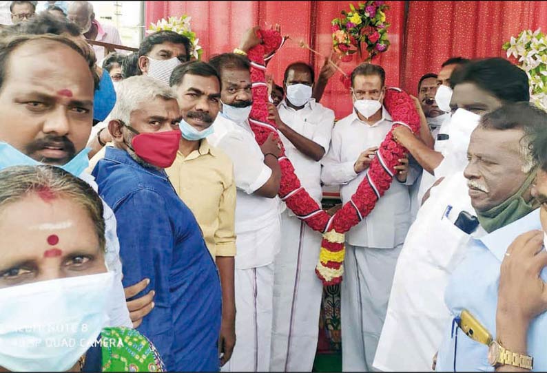 வக்பு வாரிய தலைவராக நியமிக்கப்பட்டுள்ள முகமதுஜான் எம்.பி.க்கு அ.தி.மு.க. சார்பில் வரவேற்பு