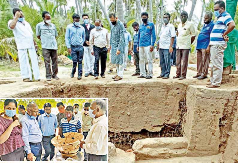 கீழடியில் அகழாய்வு நடந்த இடத்தை மதுரை ஐகோர்ட்டு நீதிபதிகள் கிருபாகரன், வைத்தியநாதன் பார்வையிட்டனர்