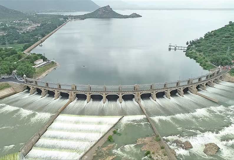 மேட்டூர் அணையில் இருந்து டெல்டா பாசனத்திற்கு தண்ணீர் திறப்பு குறைப்பு