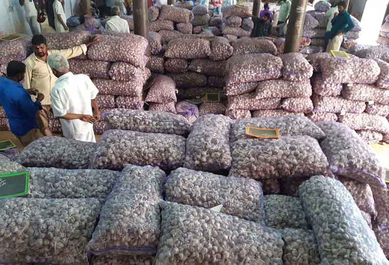 மேட்டுப்பாளையம் மார்க்கெட்டுக்கு 5 ஆயிரம் மூட்டை பூண்டு விற்பனைக்கு வந்தது