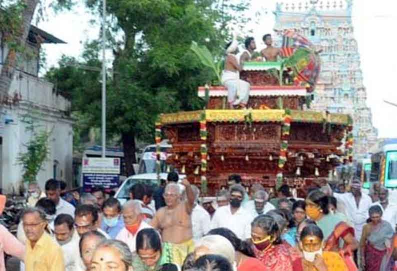 திருவையாறு ஐயாறப்பர் கோவில் சுப்பிரமணியர் தேர் வெள்ளோட்டம் திரளான பக்தர்கள் வடம்பிடித்தனர்