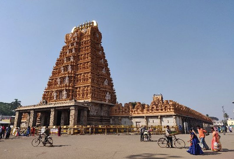 கொரோனா பரவல் அதிகரிப்பு எதிரொலி: நஞ்சன்கூடு நஞ்சுண்டேஸ்வரர் கோவிலுக்கு பக்தர்கள் வர தடை