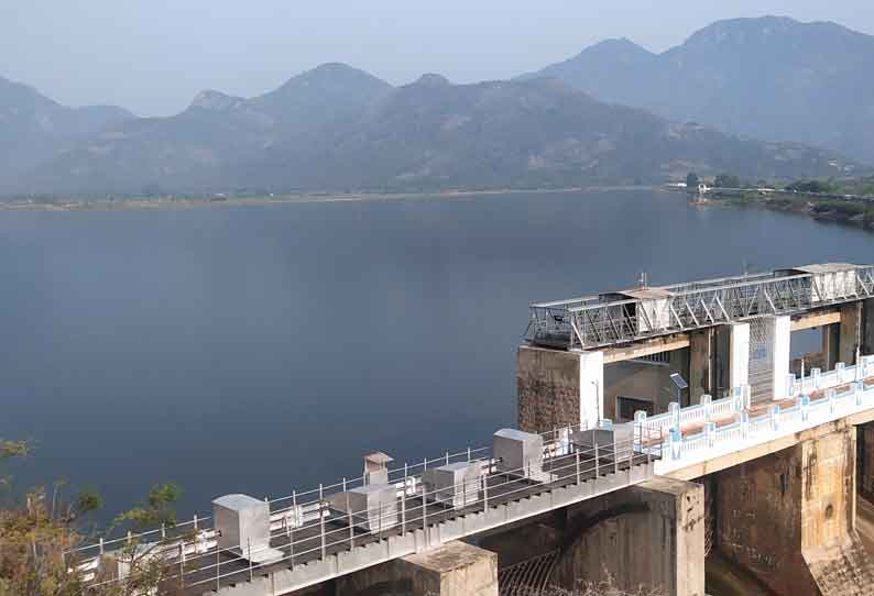 கச்சிராயப்பாளையம் அருகே கோமுகி அணையின் நீர்மட்டம் குறைவு விவசாயிகள் கவலை